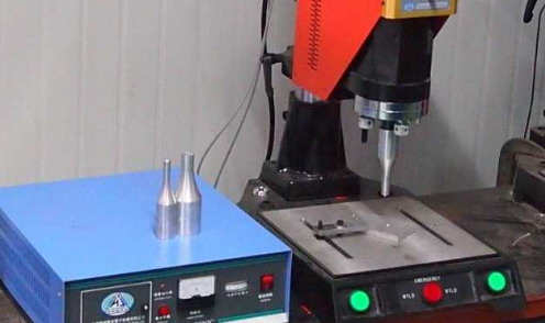 超聲波自動焊接機(jī).jpg
